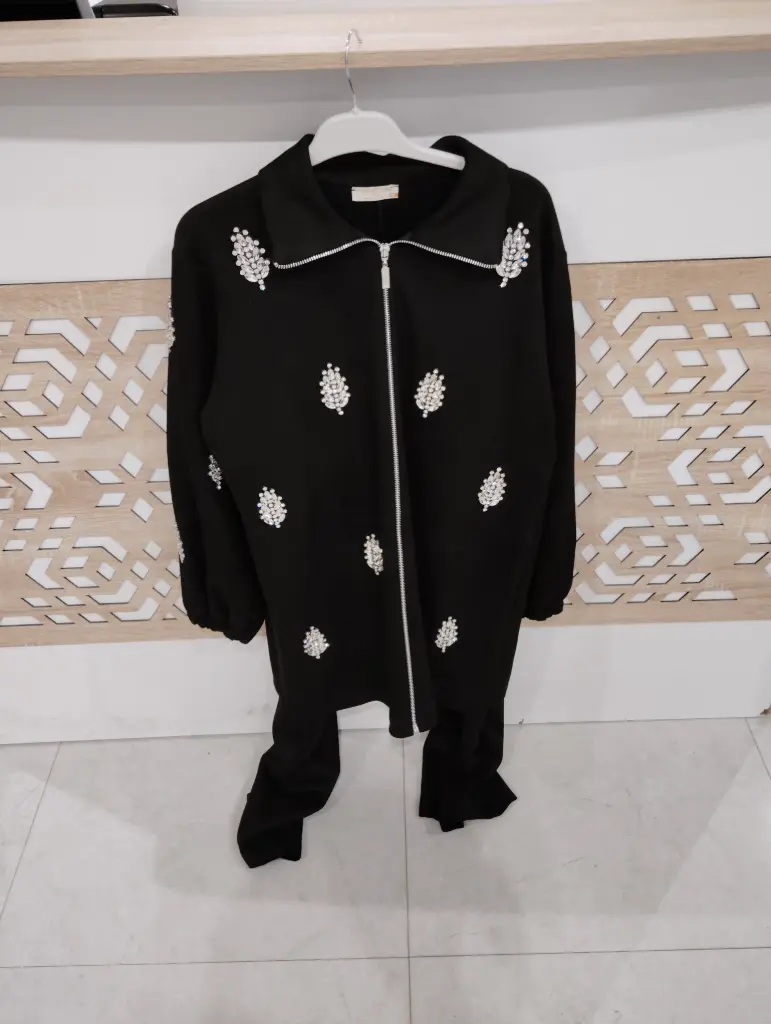 [869-825461-38] Two Piece Set - Black (38)