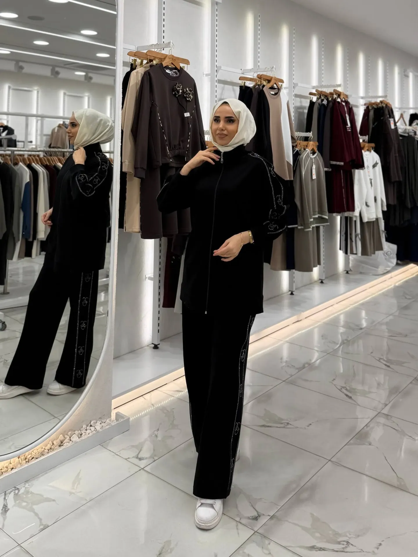 [869-108401-38] طقم قطعتين - اسود (38)